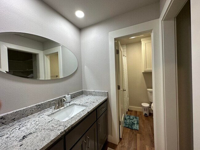 Building Photo - 9712 Memphis Ave