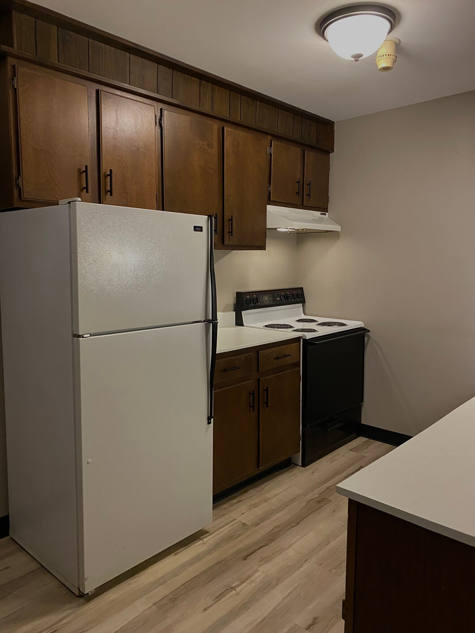 Building Photo - 704 9th St NW