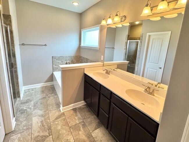 Building Photo - Move In Special! Olive Branch-Brand New 4 ...