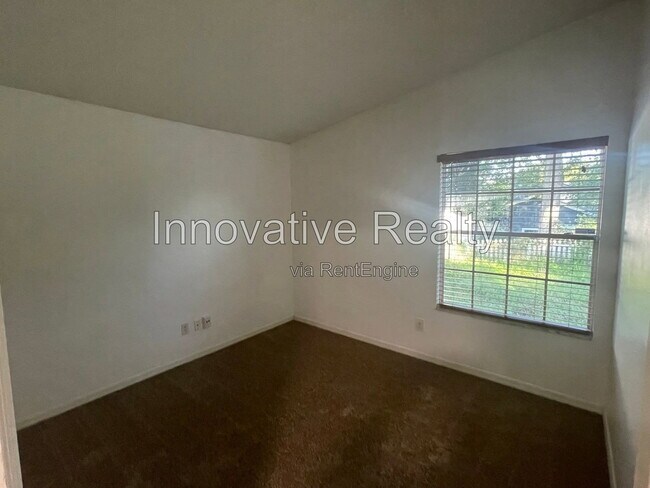 Building Photo - 110 Cobblestone Way