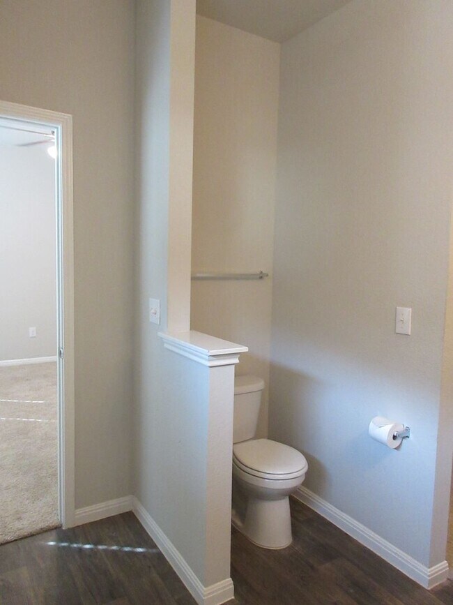 Building Photo - Home in Pioneer Crossing