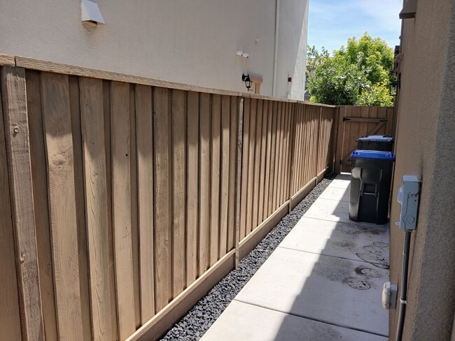 Building Photo - 1284 Warmth Ct