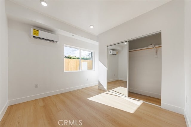 Building Photo - 1557 S Ogden Dr