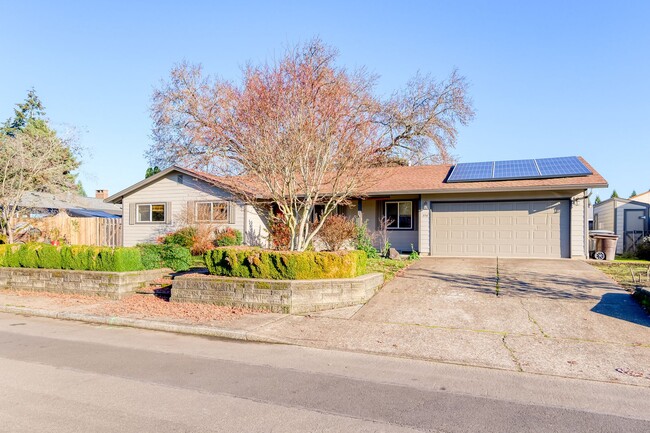 Building Photo - Gorgeous Updated One-Level Home with Two P...