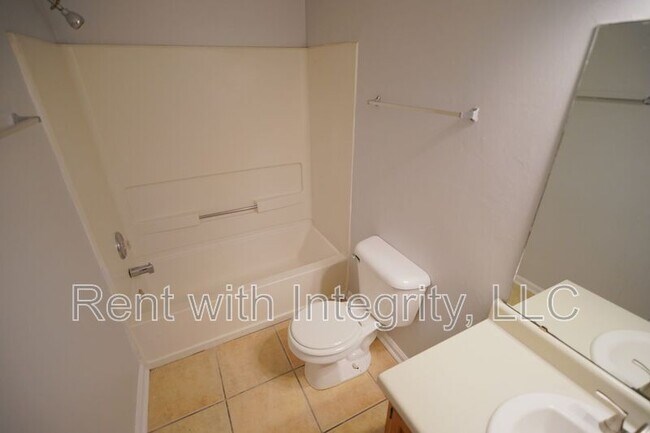 Building Photo - 2446 Talco Hills Dr