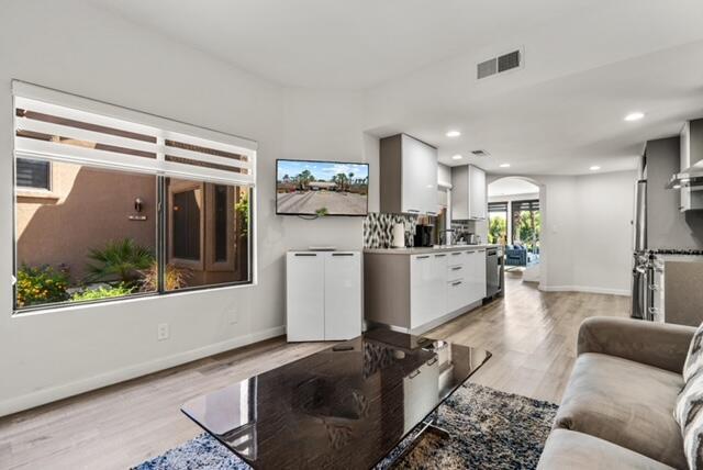 Building Photo - 38101 Crocus Ln