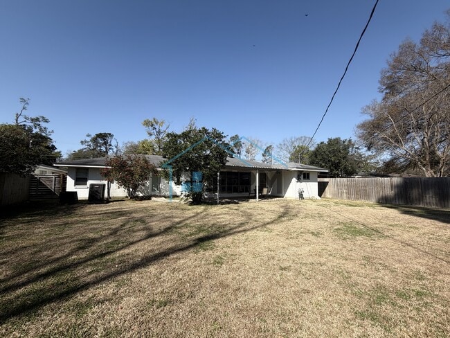 Building Photo - 1706 Lexington Ave