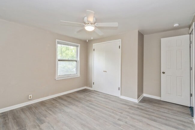Building Photo - 800 Kimball