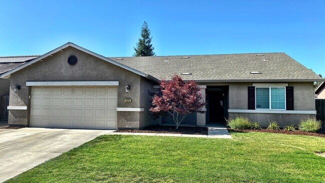 Building Photo - 2654 W Prescott Ave