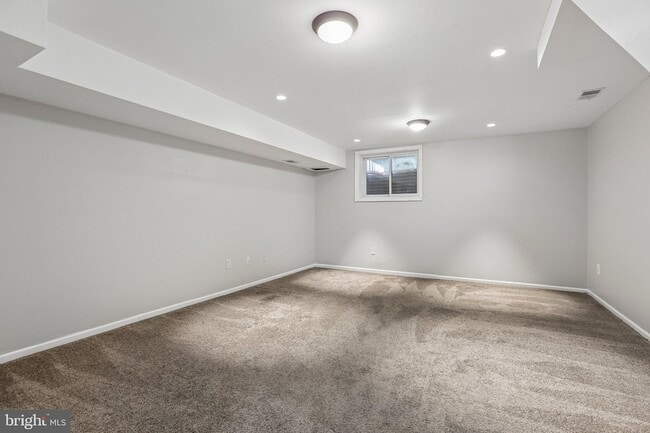 Building Photo - 8134 Aspenwood Way