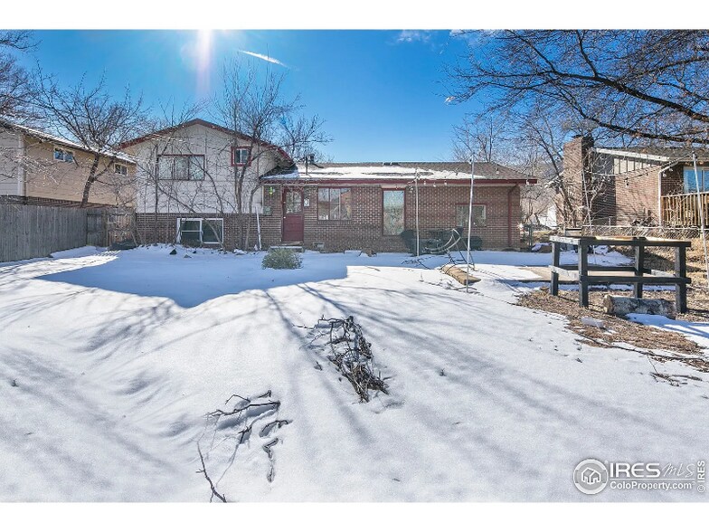 Building Photo - 3445 Moorhead Ave