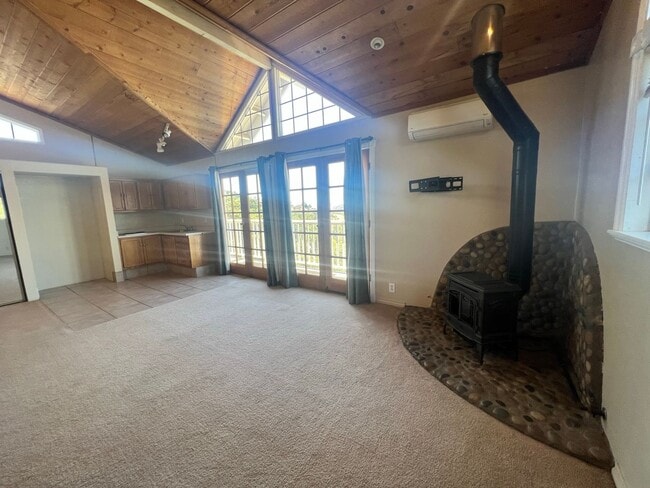 Building Photo - Stunning 3BR/3BA + Loft Home | 1,920 SqFt ...