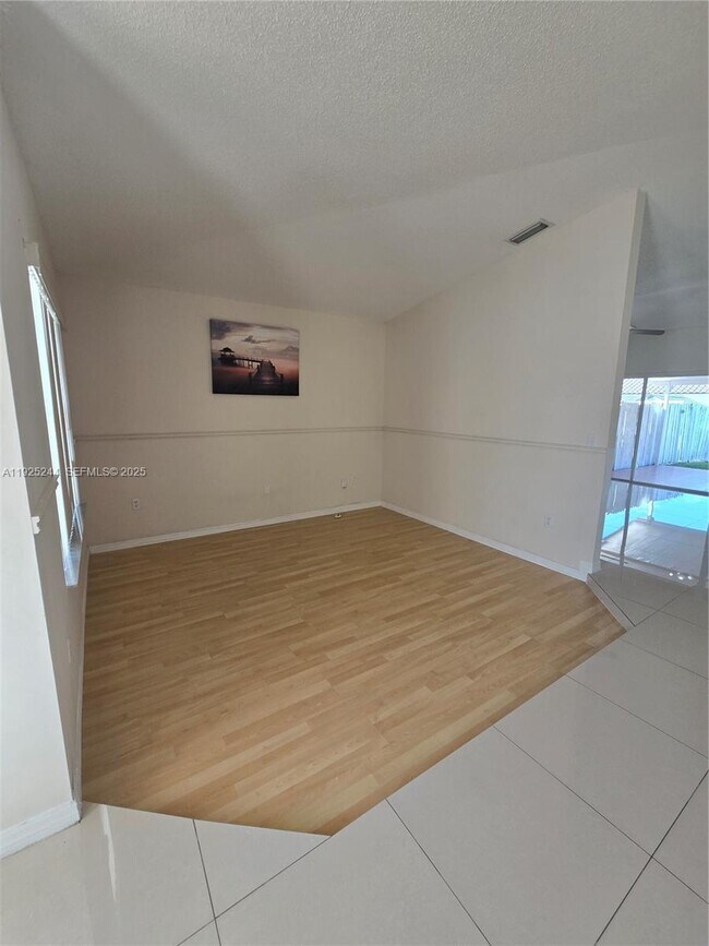 Building Photo - 894 NW 134th Pl