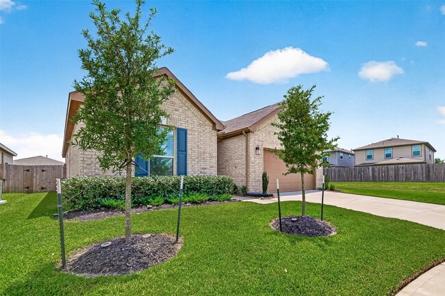 Building Photo - 12602 Blue Jay Dr