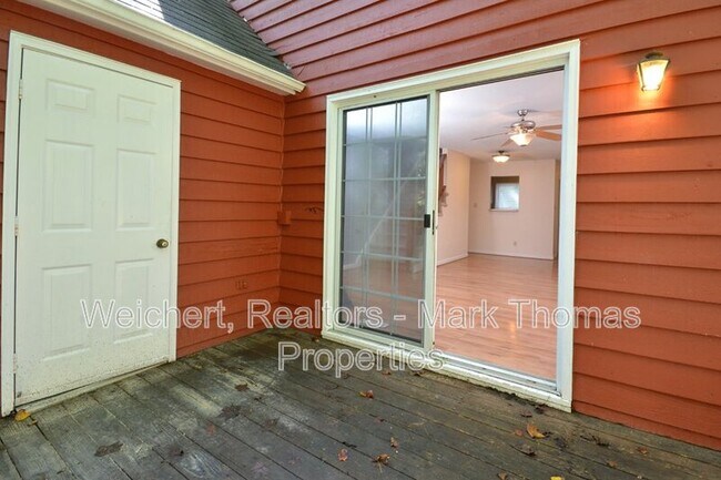 Building Photo - 13 Tarawa Terrace