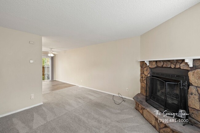 Building Photo - La Jolla 2BD Two-Story Townhome convenient...