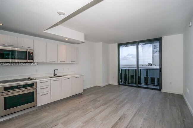 Building Photo - 55 SW 9th St