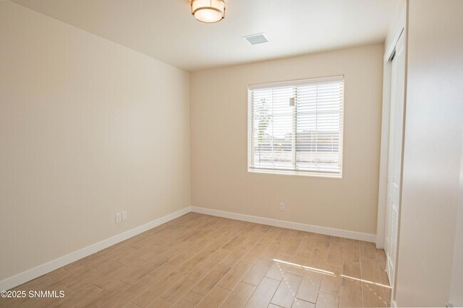 Building Photo - 3883 Heartland Lp