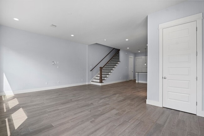 Building Photo - 1606 Westside Gardens Ln