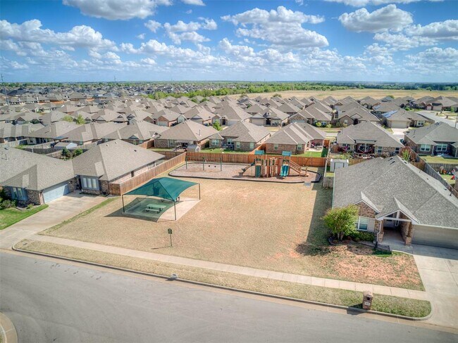 Building Photo - 9209 Anaum Ln