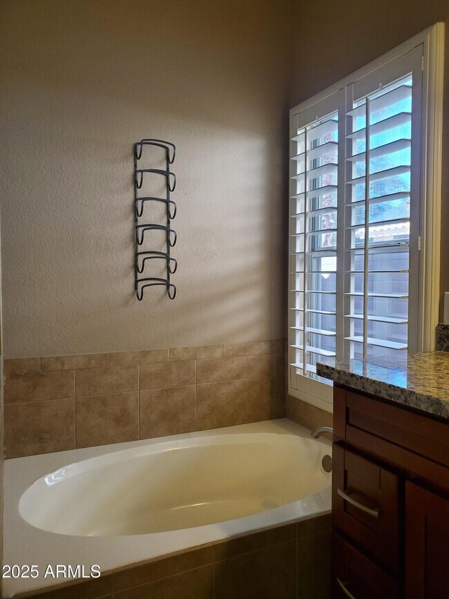 Building Photo - 12059 N 110th St