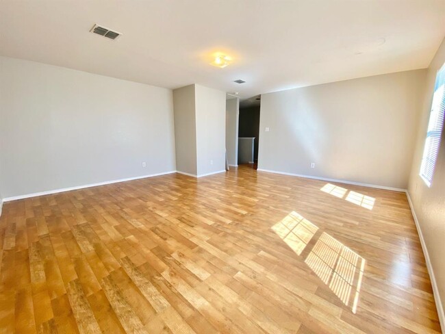 Building Photo - 1116 Browntop St