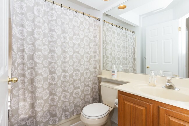 Building Photo - 707 Lions Gate Ln