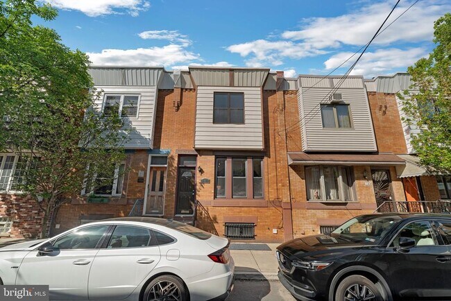 Primary Photo - 1140 Cross St