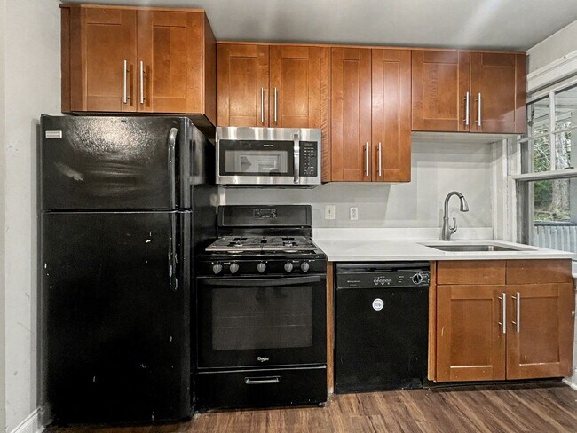 Building Photo - 201 N Aberdeen Ave