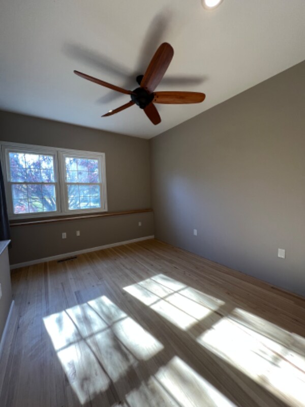 Building Photo - 520 Trumbull Hwy