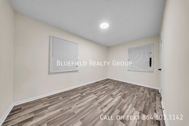 Building Photo - 130 Harmony Dr