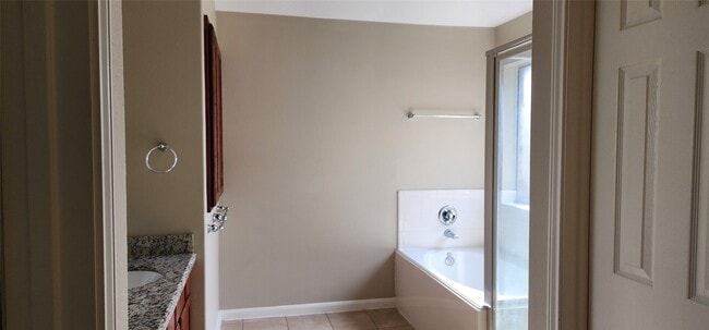Building Photo - 22907 Lily Creek Dr