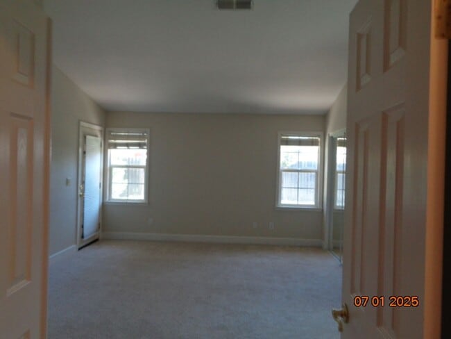 Building Photo - 485 Deer Creek Dr