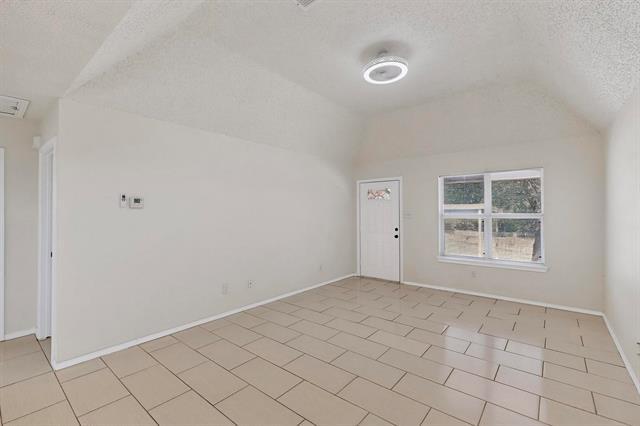 Building Photo - 207 W Owens St