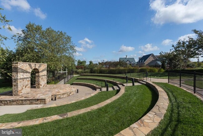 Building Photo - 24636 Woolly Mammoth Terrace