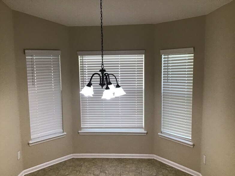 Building Photo - 705 Turkey Point Dr