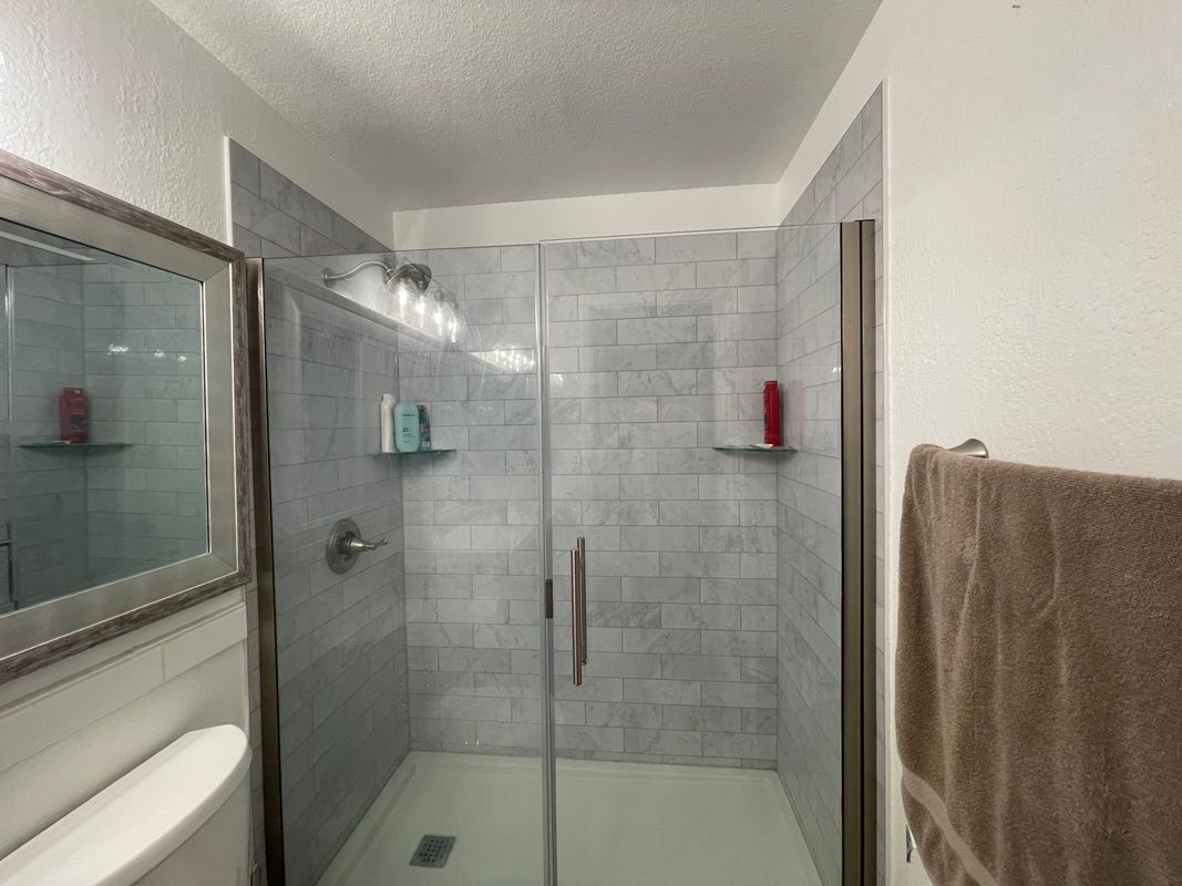 Building Photo - 717 Periwinkle Ln