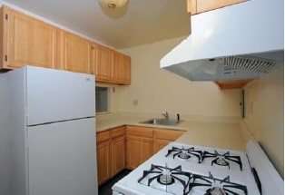 Kitchen - Florence Apartments