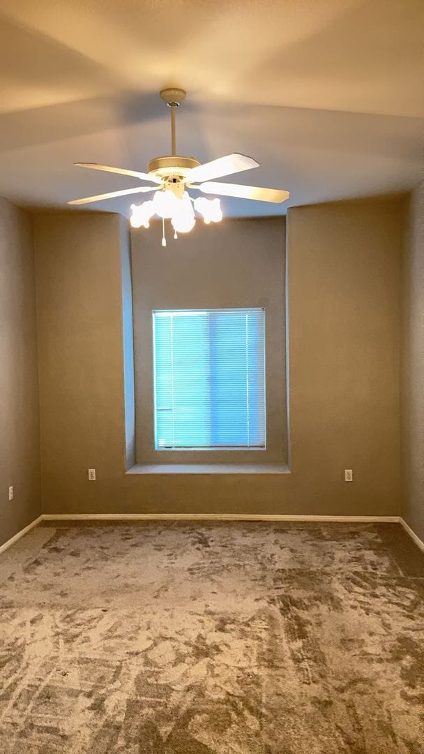 Building Photo - Condo 2 bedroom 2 bathroom Gated Entrance