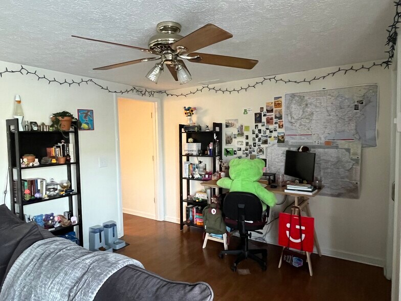 Building Photo - 2111 Lusters Gate Rd