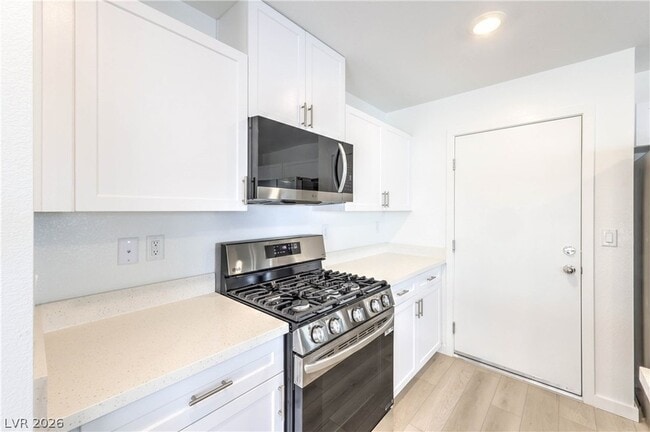 Building Photo - 772 Fallen Phoenix St