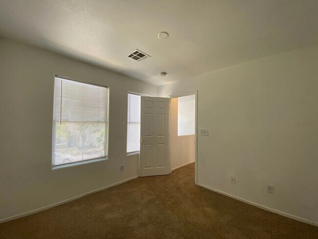 Building Photo - 6062 St Petersburg Dr
