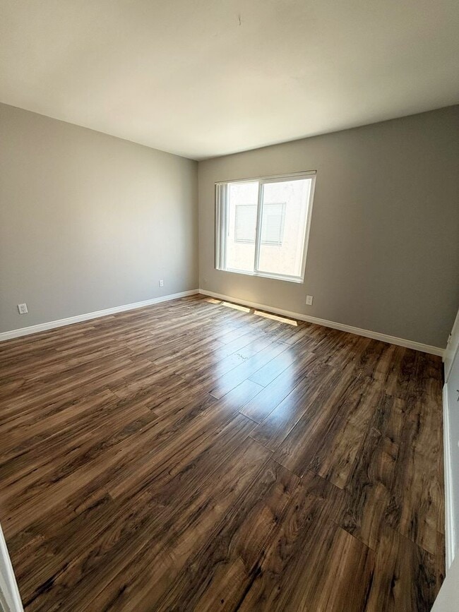 Building Photo - 2 Bed 1.5 Bath Townhome in Colusa Terrace ...