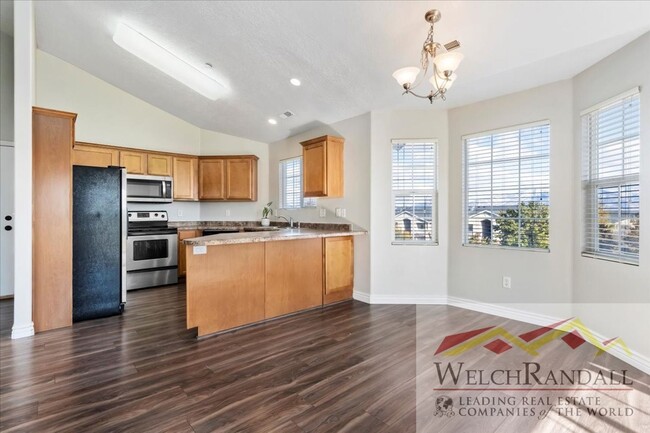 Building Photo - Spacious 3-Bed, 2-Bath Condo in West Jordan