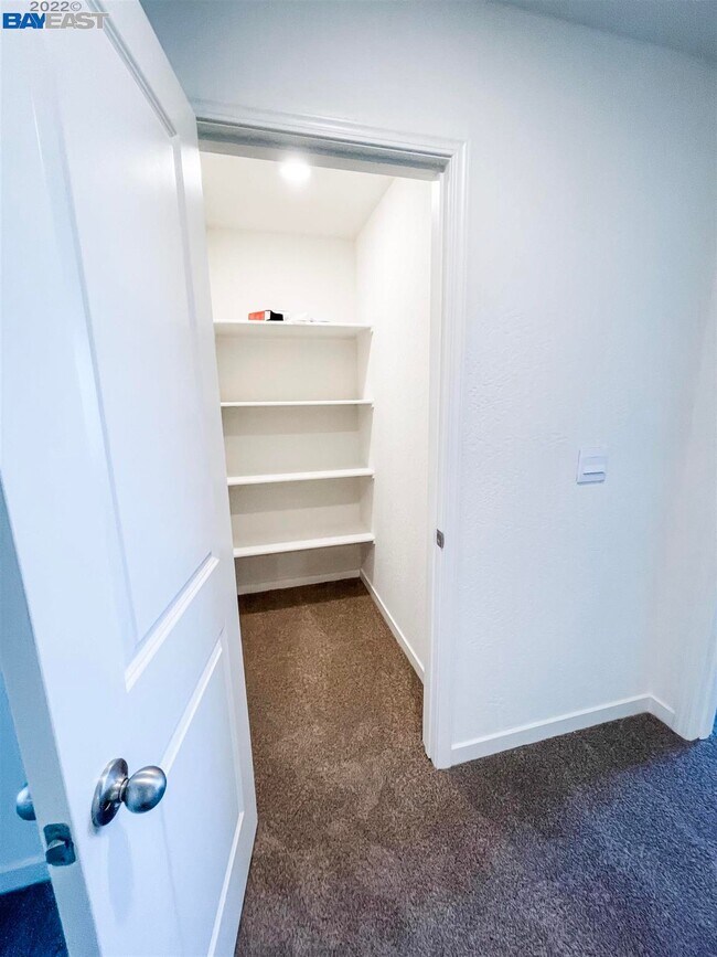 Building Photo - 2280 Craig Ct