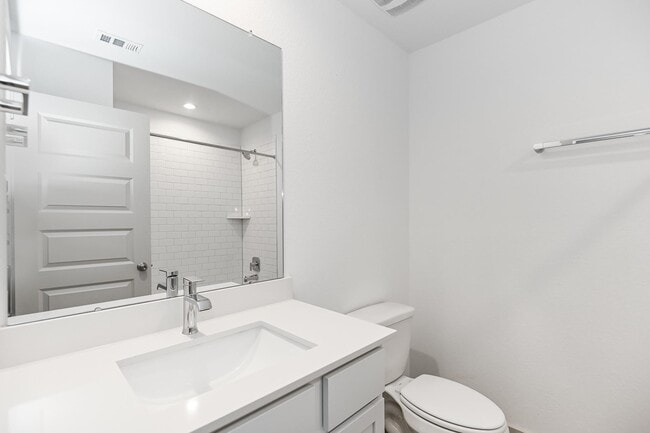 Building Photo - 14826 Cold Water Dr