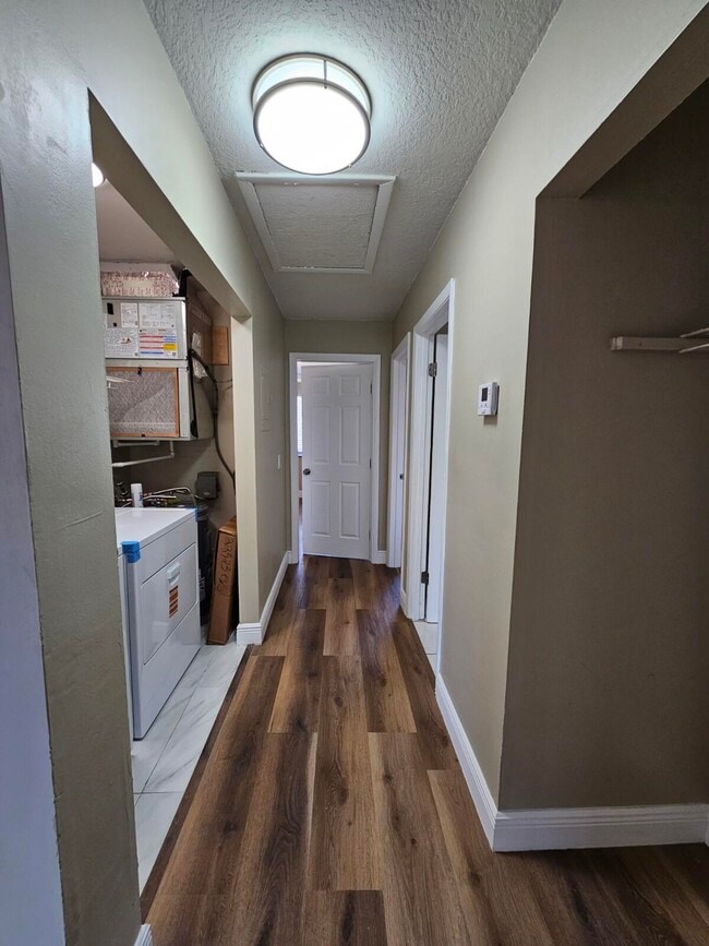 Building Photo - 4787 Orleans Ct