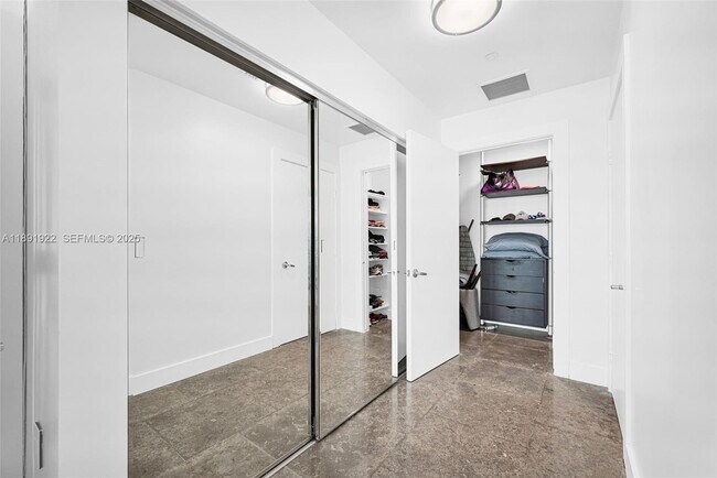 Building Photo - 900 Biscayne Blvd