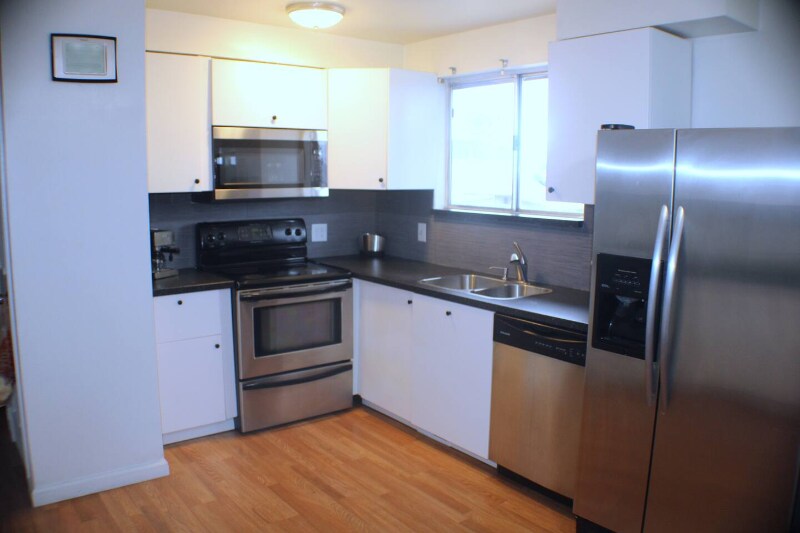 Building Photo - 2530 Hard Rock Dr