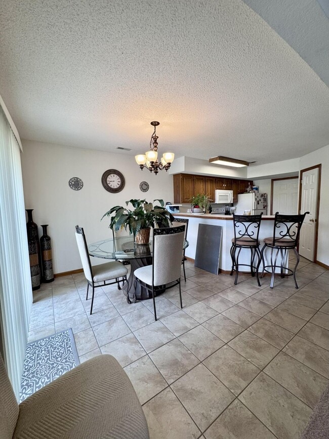 Building Photo - 3601 Berkshire